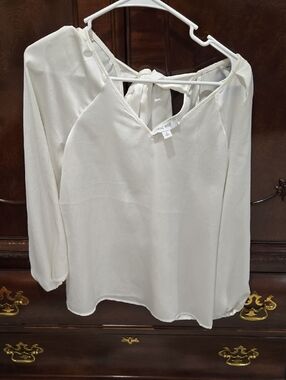 Nine West Cream Tie-Back V-Neck Long Sleeve Blouse